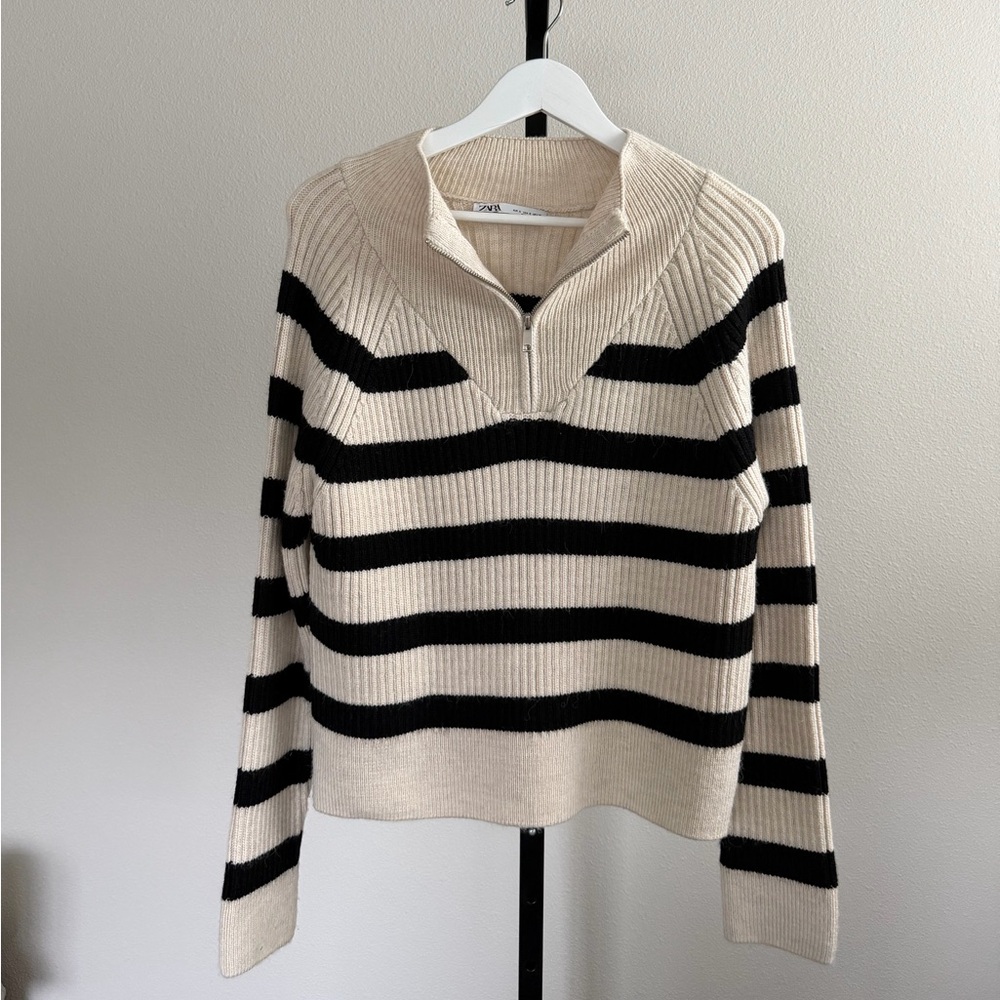 Zara Black and Cream V-Neck Sweater